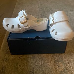 Dr. Scholl's Dance On Clogs size 9M white brand new
